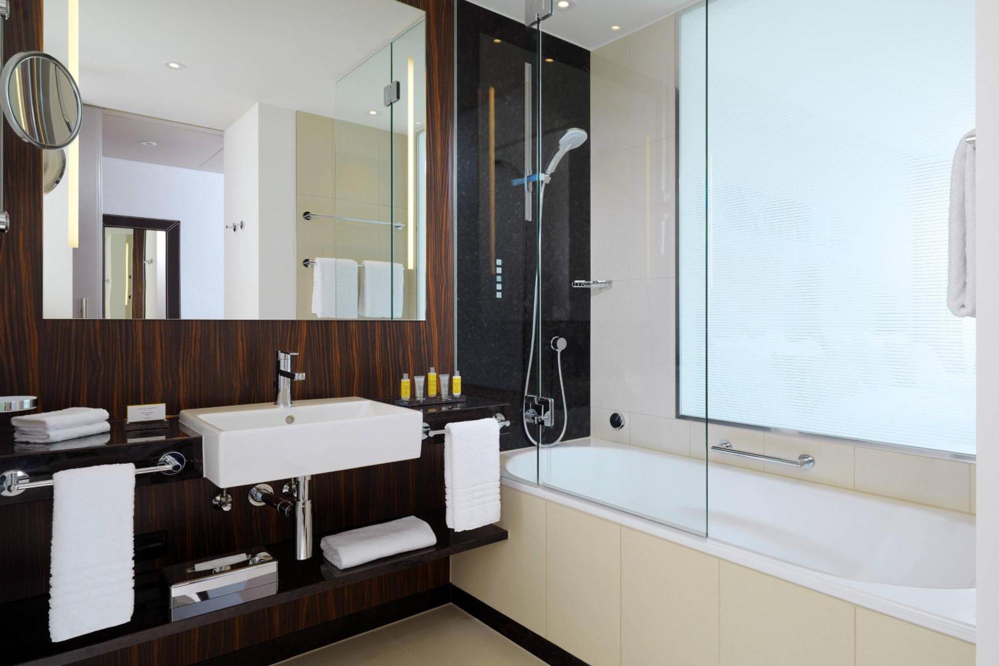 Bonn Marriott Hotel Bagian luar foto